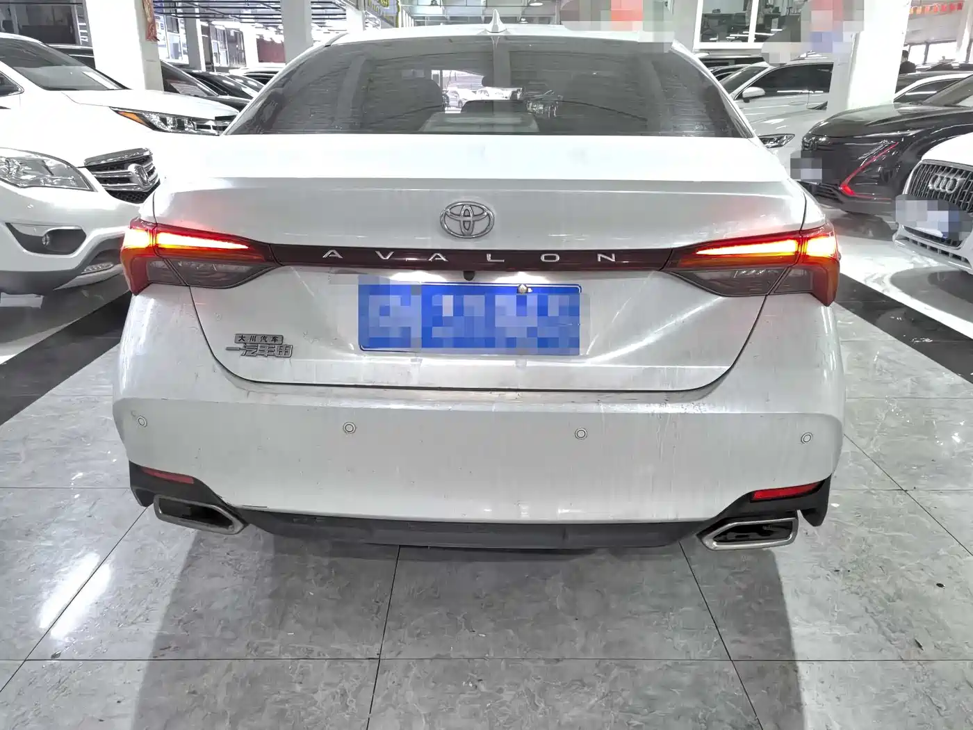 Toyota Avalon 2022 2.0L Progressive Edition фото 5