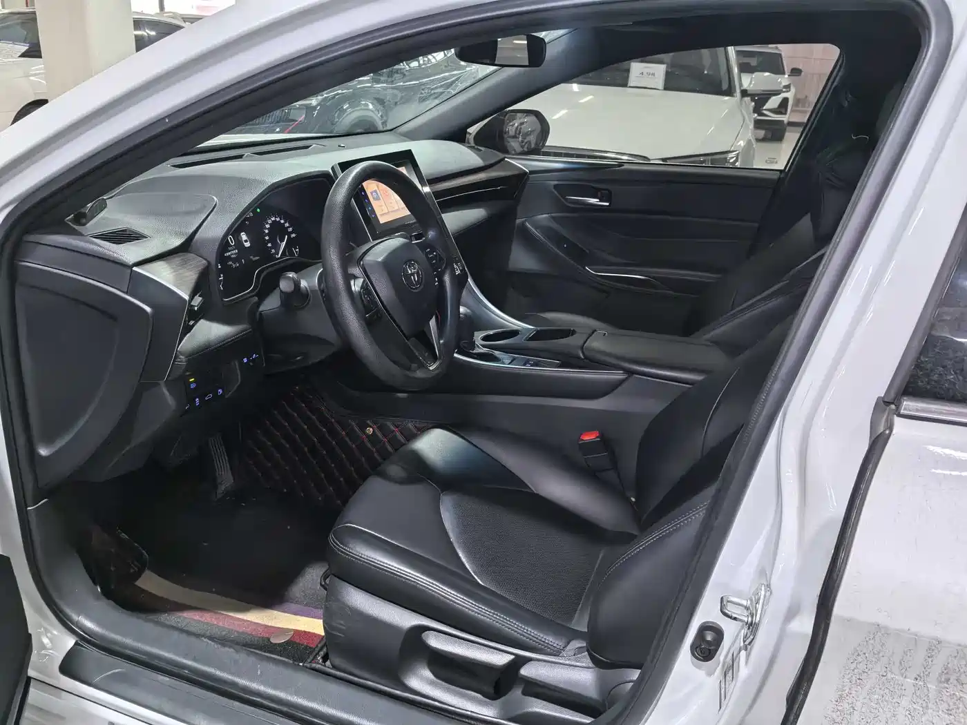 Toyota Avalon 2022 2.0L Progressive Edition фото 7