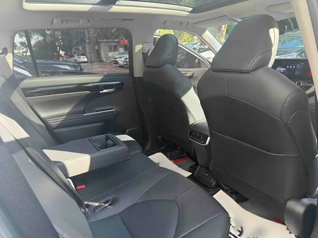 Toyota Highlander 2025 2024 380T AWD Luxury 7-Seater