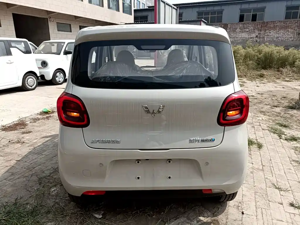 Wuling Motors Hongguang MINIEV 2026 2025 4-Door Advanced