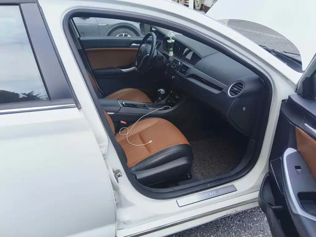 Roewe e550 2017 2016 Exclusive Edition