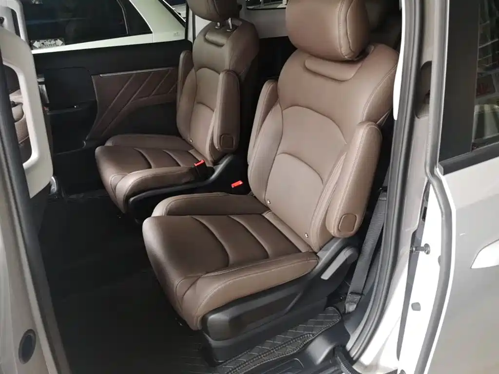 Wuling Motors Xingguang 730 New Energy 2025 2025 Model Plug-in Hybrid Base Version
