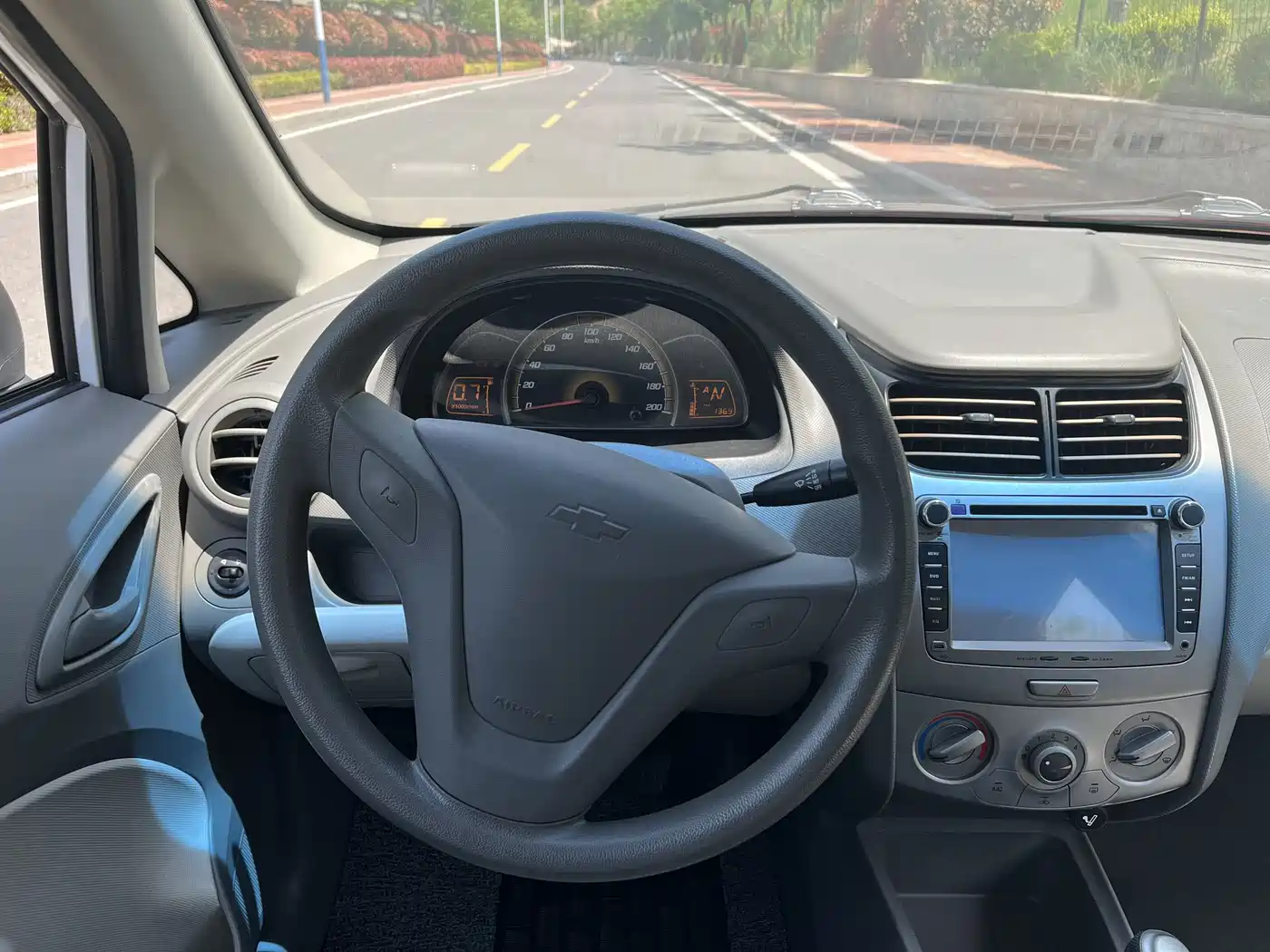 Chevrolet Sail 2013 Sedan 1.2L AMT Ideal Edition фото 10
