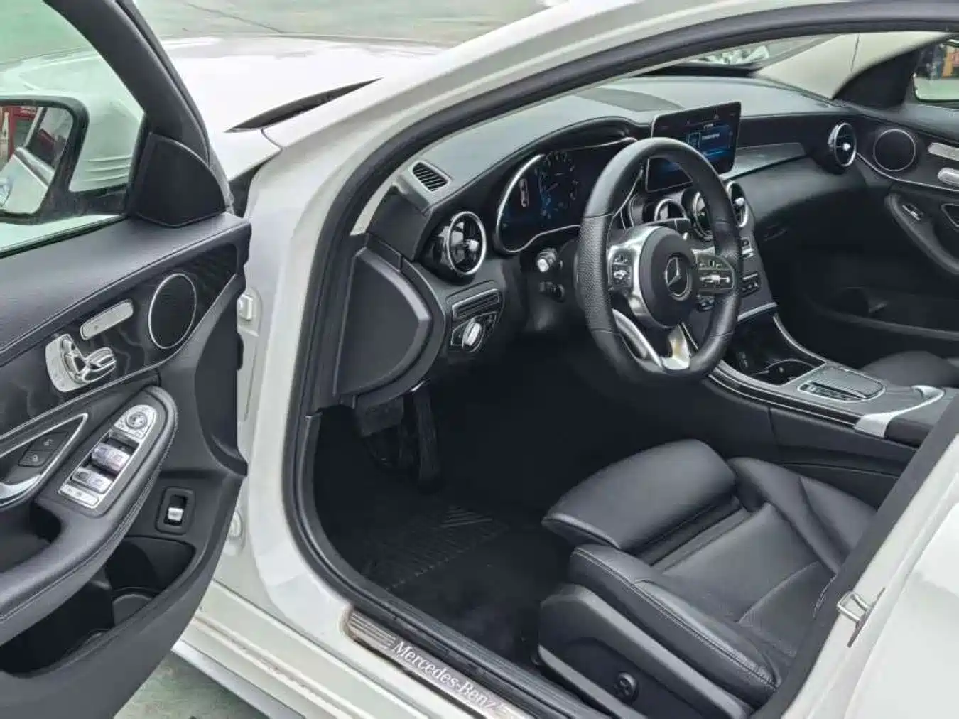 Mercedes-Benz C-Class 2020 Facelift C 260 L Sport фото 4