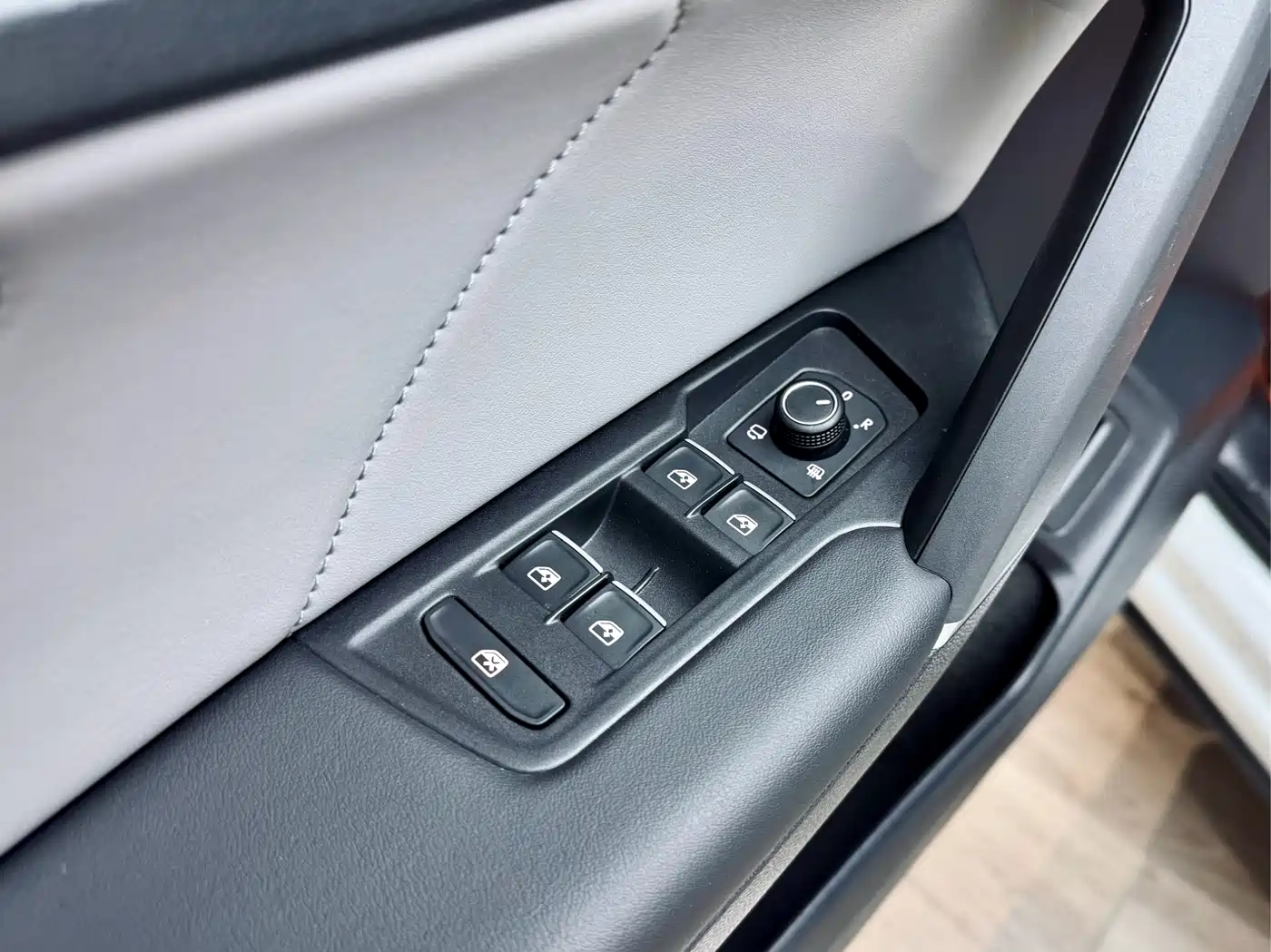 Volkswagen Tayron 2024 330TSI 2WD Luxury Plus Advanced фото 11