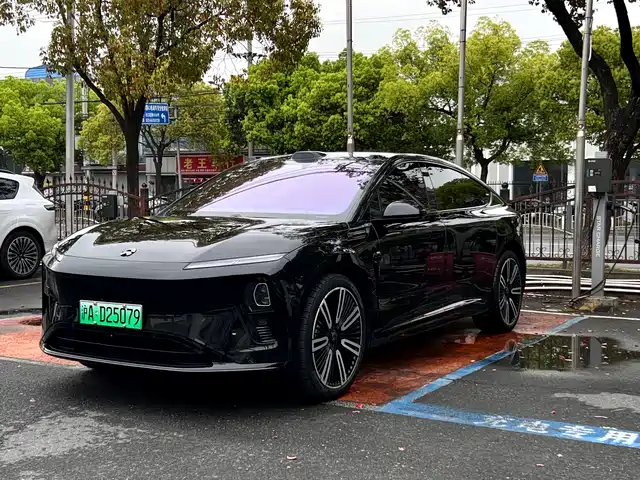 NIO NIO ET9