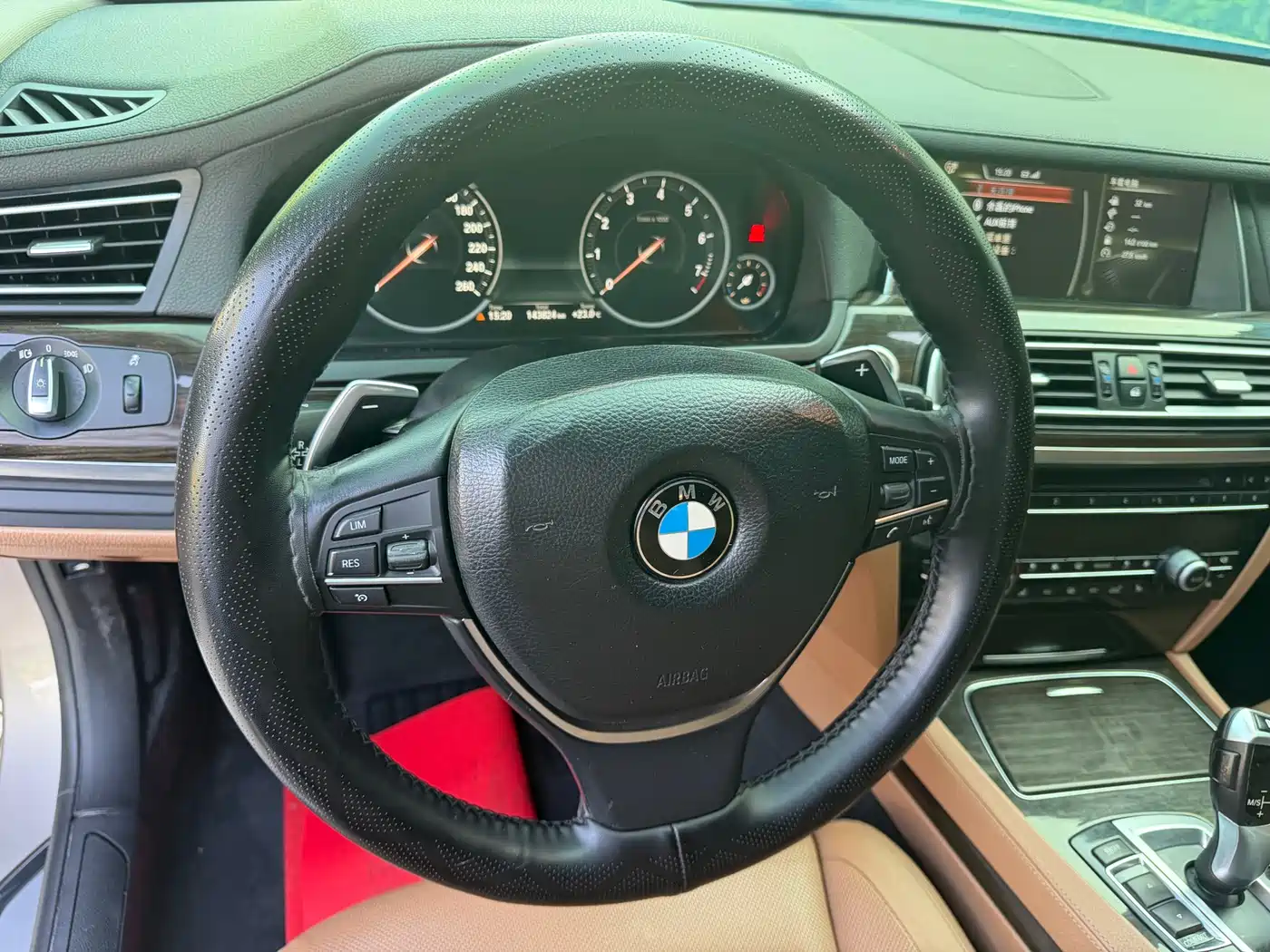 BMW 7 Series 2013 Model 740Li xDrive фото 9