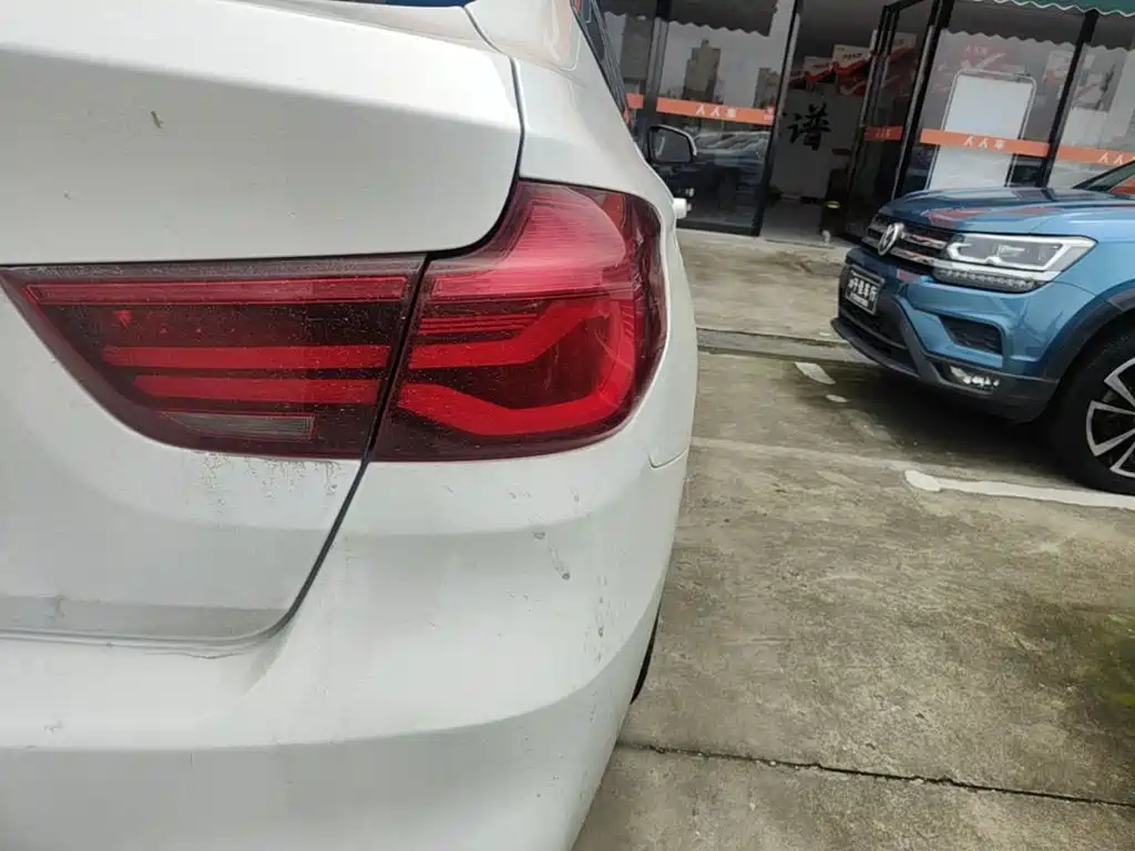 BMW 3 Series GT 2021 2020 320i M Sport Package