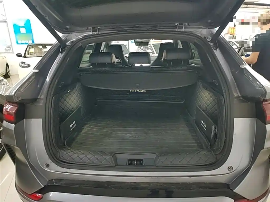 BYD Song PLUS PHEV 2024 Glory Edition DM-i 110km Flagship PLUS фото 19