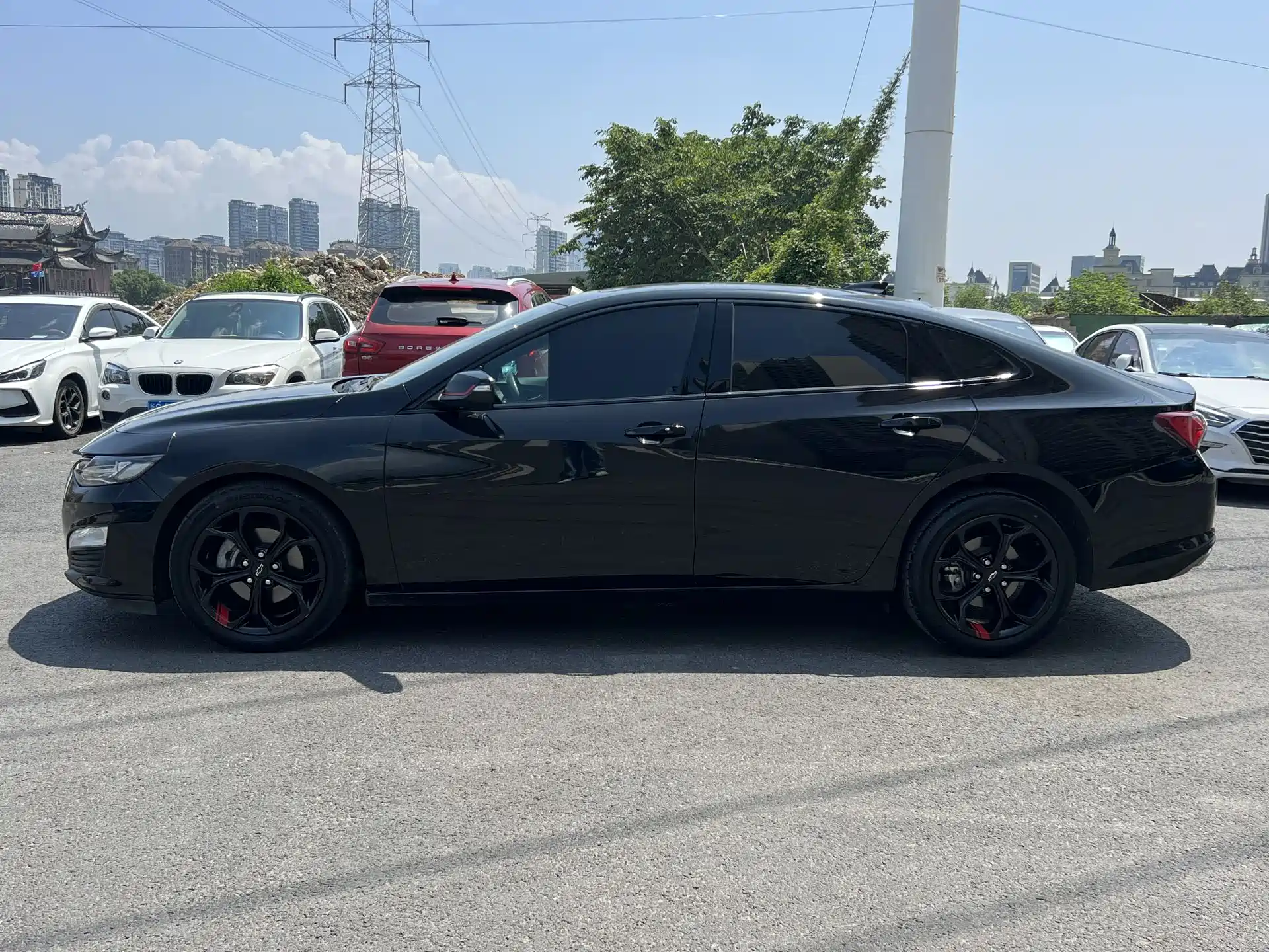 Photo 4 - Chevrolet Malibu XL
