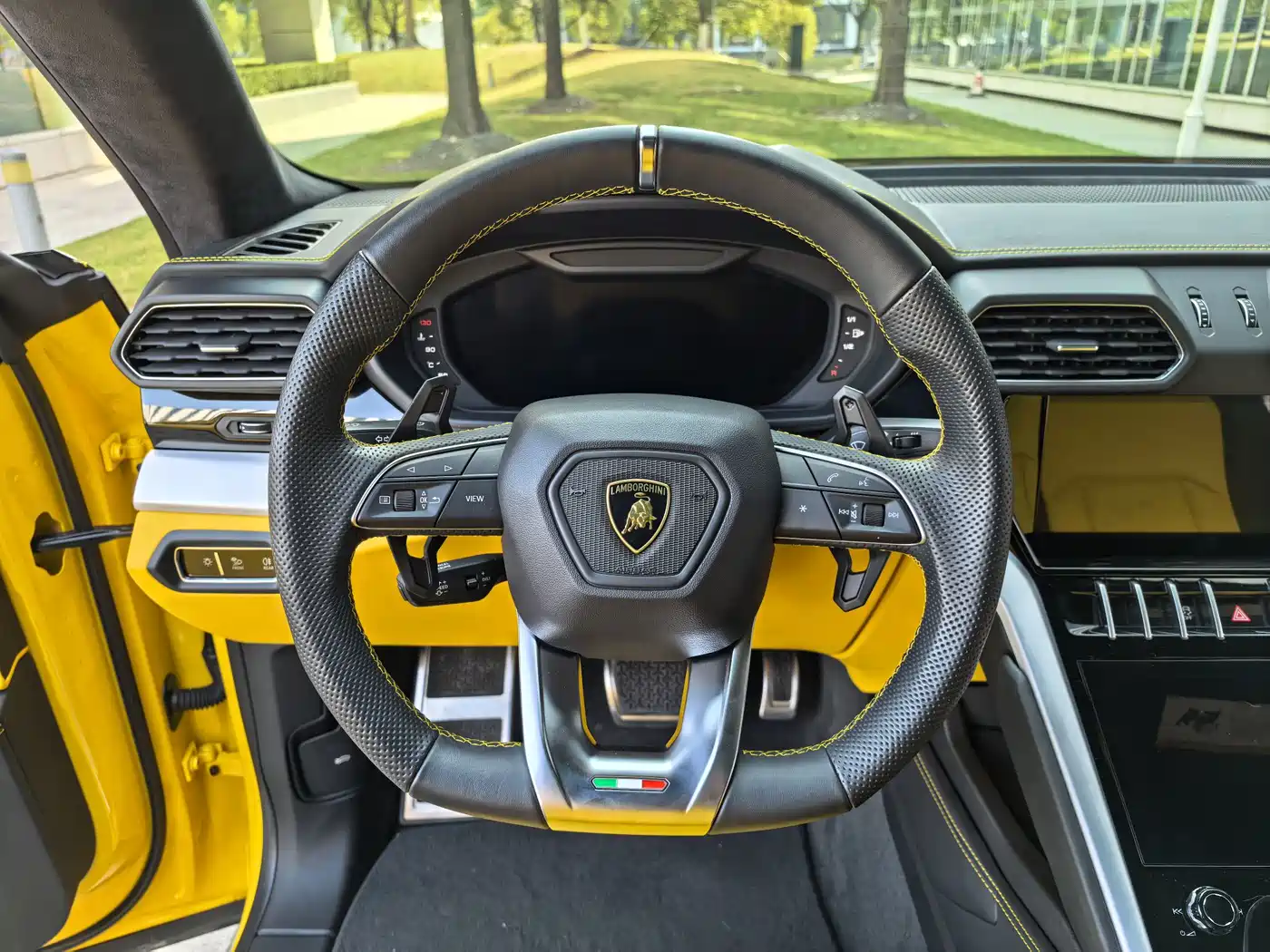 Lamborghini Urus 2021 4.0T V8 фото 14