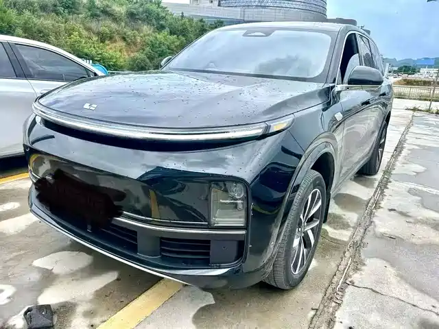 Li Auto L8 Pro