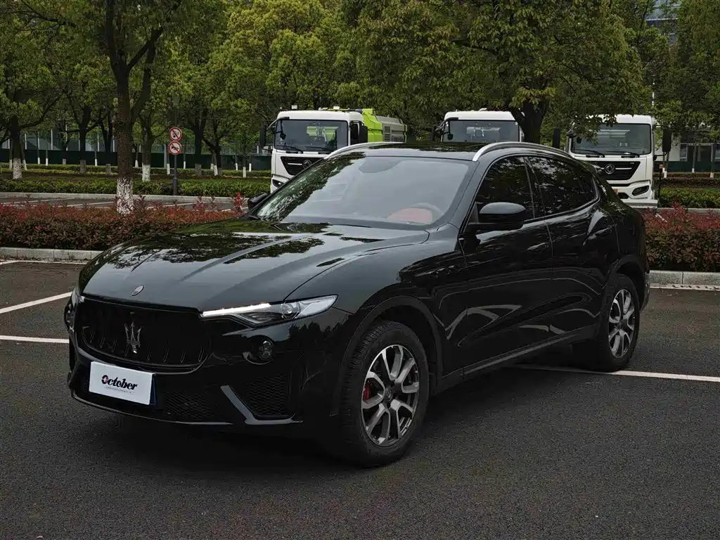 Maserati Levante 2016 3.0T Standard фото 11