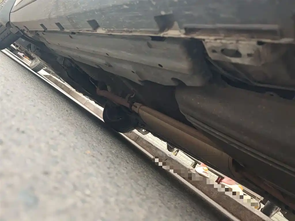 BYD Tang 2018 2.0T Automatic Smart Connection Honor Edition 7-Seater China V фото 18