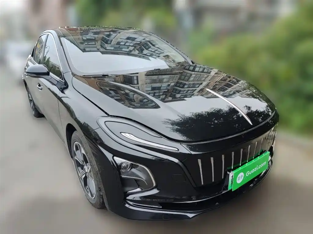 Hongqi E-QM5 2023 Facelift Basic Travel Edition фото 25
