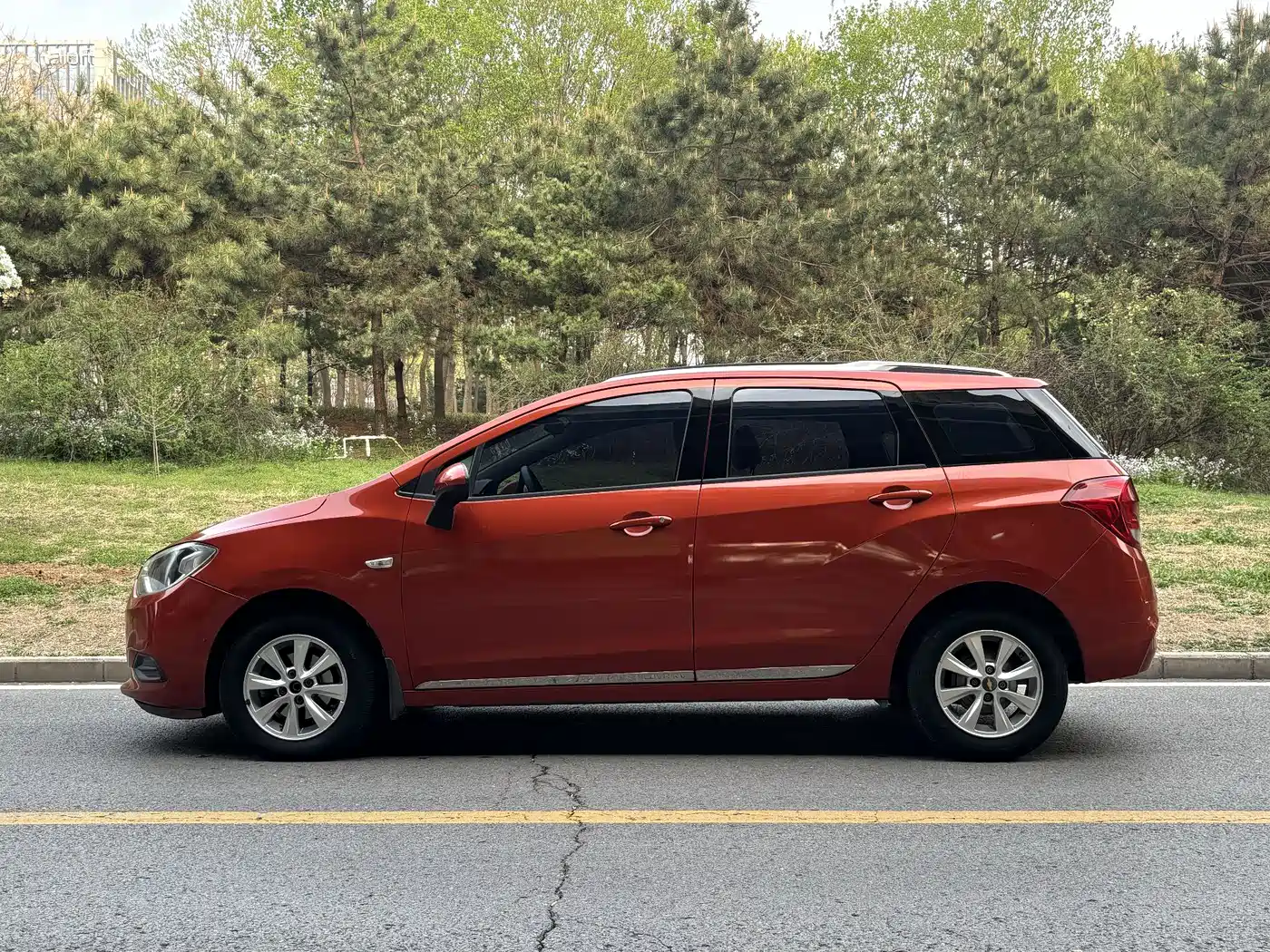 Chevrolet Lova RV 2016 1.5L Manual Easy-Ride фото 3