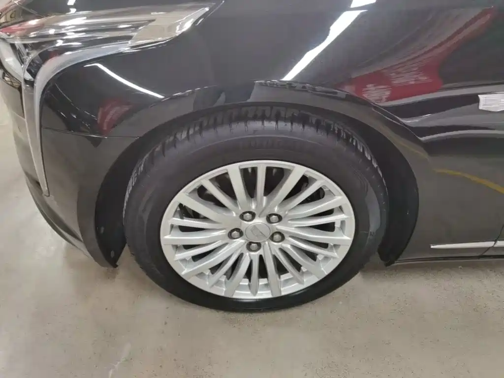 Фото 23 - Cadillac CT6