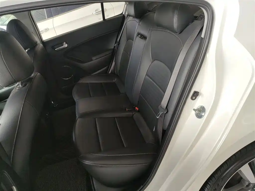 Kia K3 2016 1.6L Automatic GLS фото 13