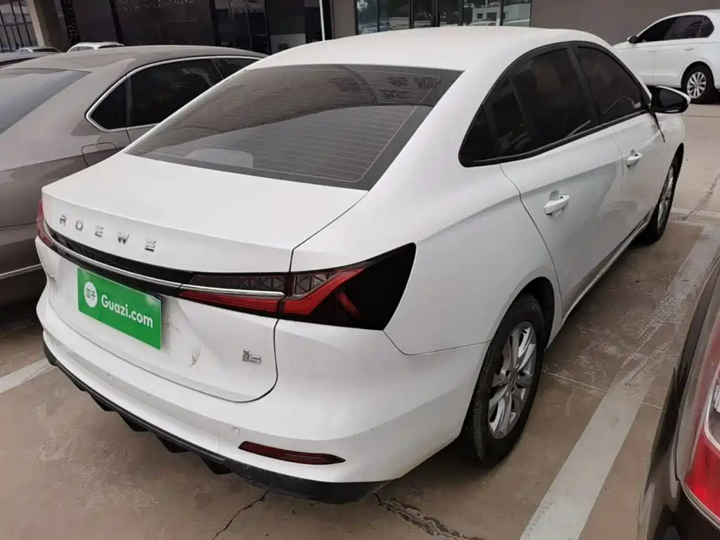 Roewe i5 2025 2023 1.5L Manual Comfort Edition