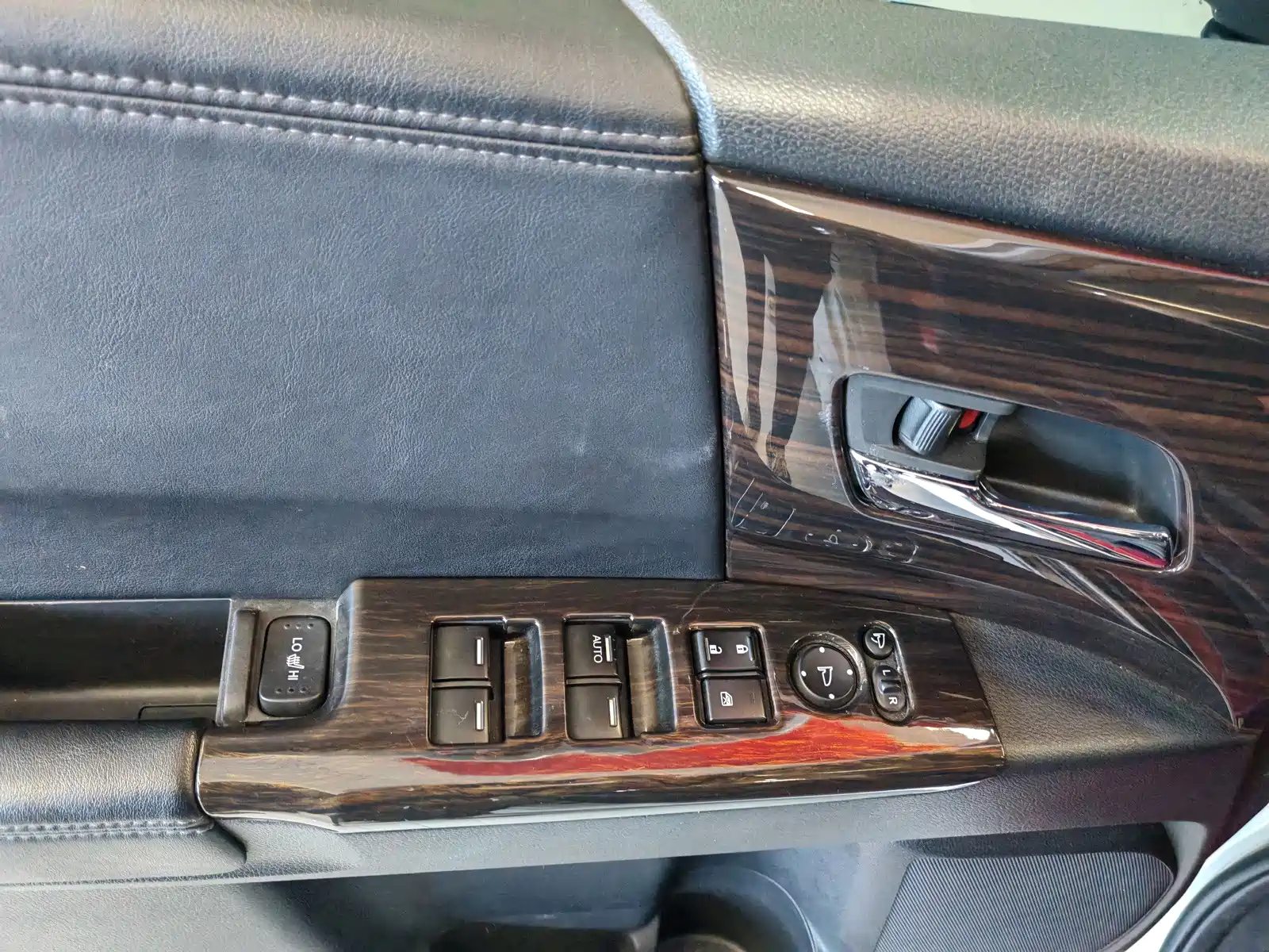 Photo 16 - Honda Odyssey