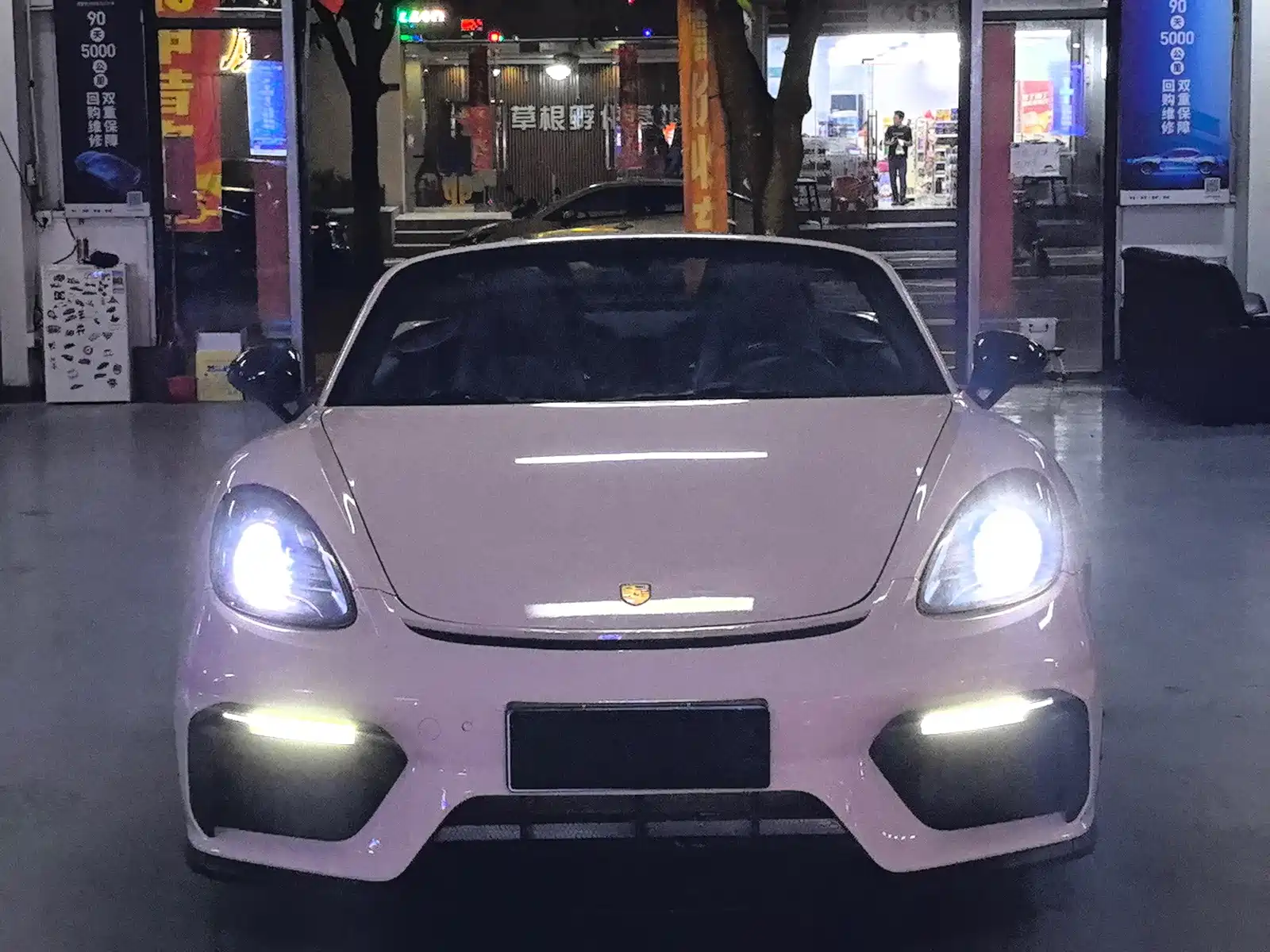 Фото 2 - Porsche 718