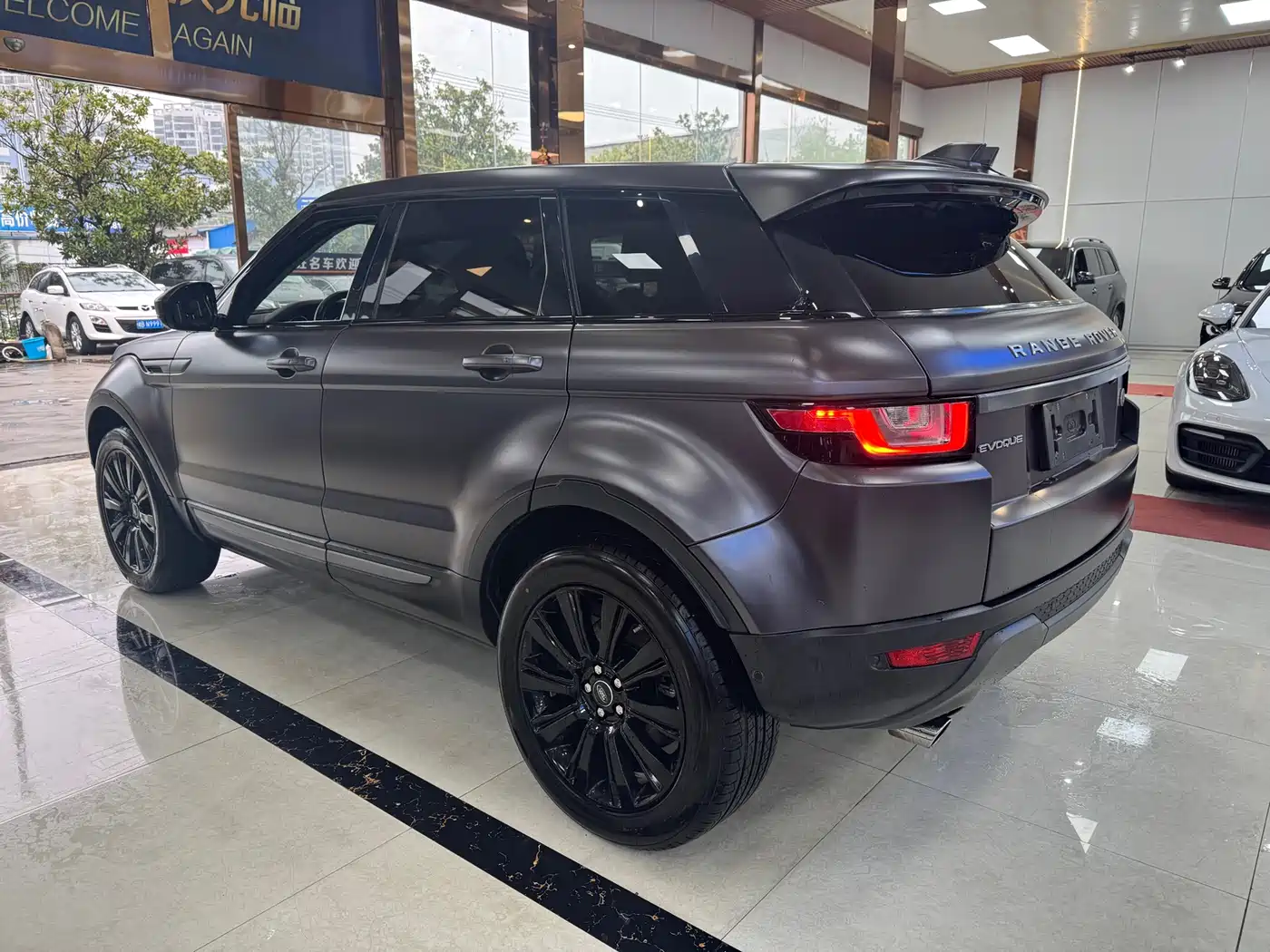 Land Rover Range Rover Evoque 2018 240PS SE Smart Edition фото 12