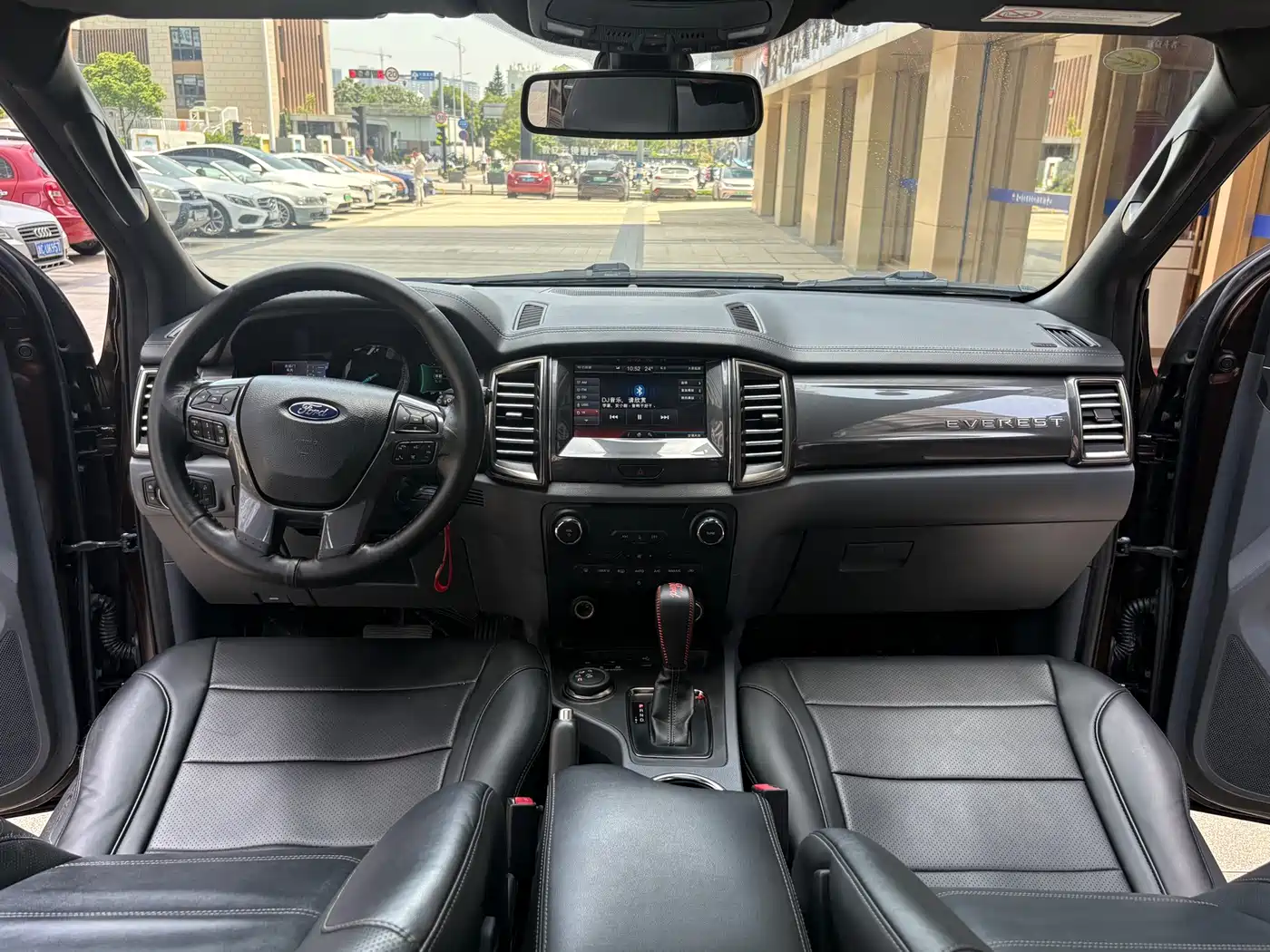 Ford Everest 2018 2016 2.0T Gasoline Automatic 4WD Luxury Edition