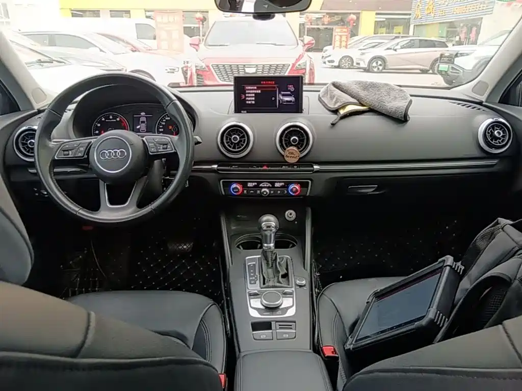 Audi A3 2018 30th Anniversary Sportback 35 TFSI Style фото 10