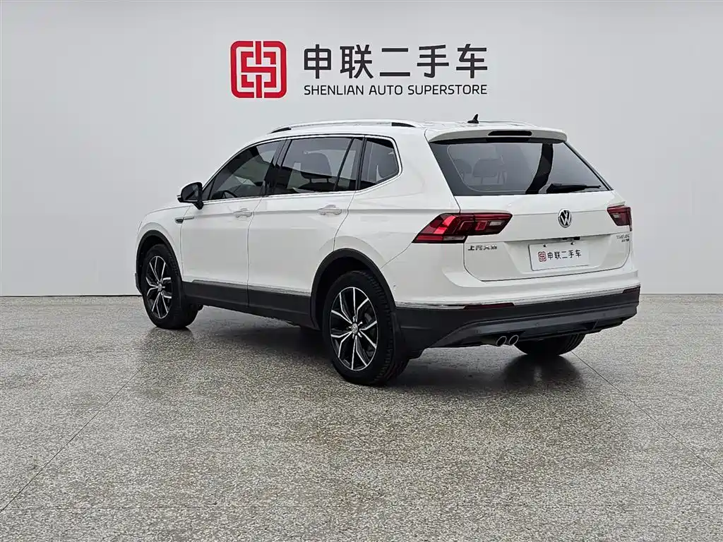 Volkswagen Tiguan L 2020 330TSI Auto 2WD Smart Luxury China VI фото 3
