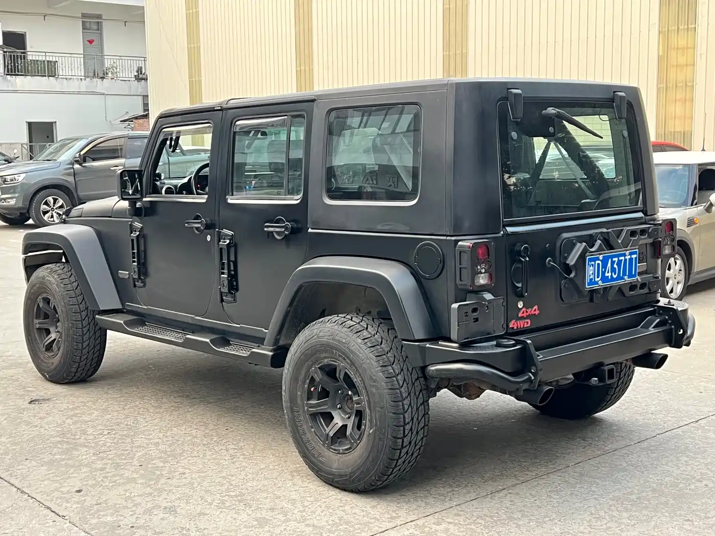 Photo 6 - Jeep Wrangler