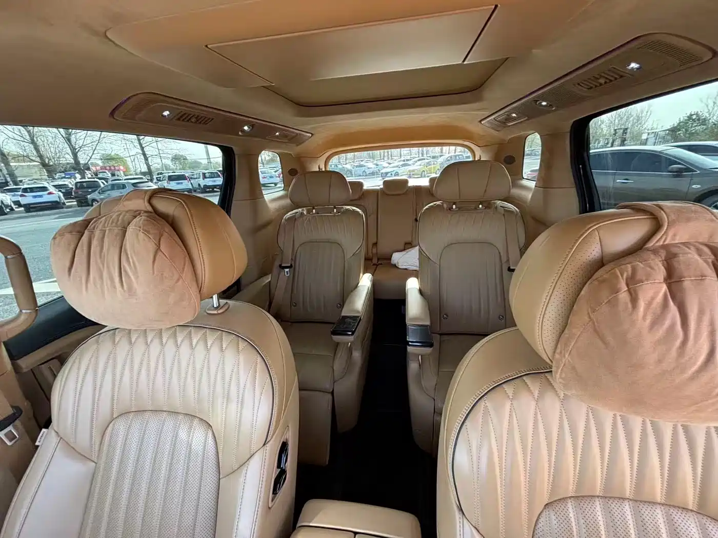 Voyah Auto Voyah Dreamer 2025 PHEV AWD Flagship Kunpeng Edition фото 7
