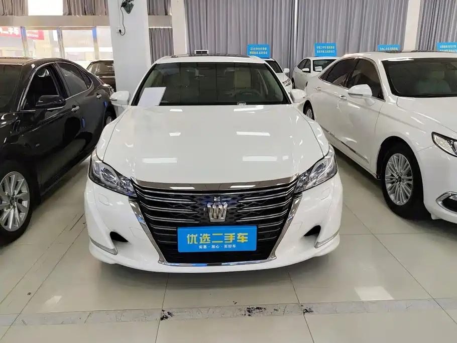 Toyota Crown 2019 2018 2.0T Fashion Edition
