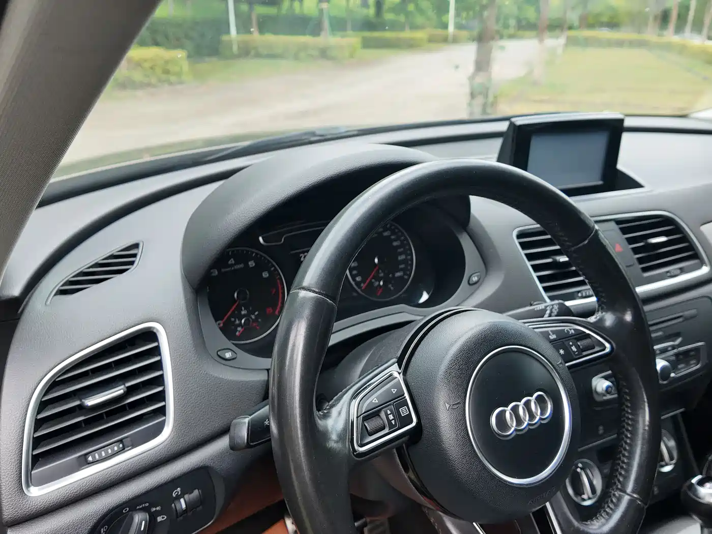 Audi Q3 2014 2015 35 TFSI Progressive