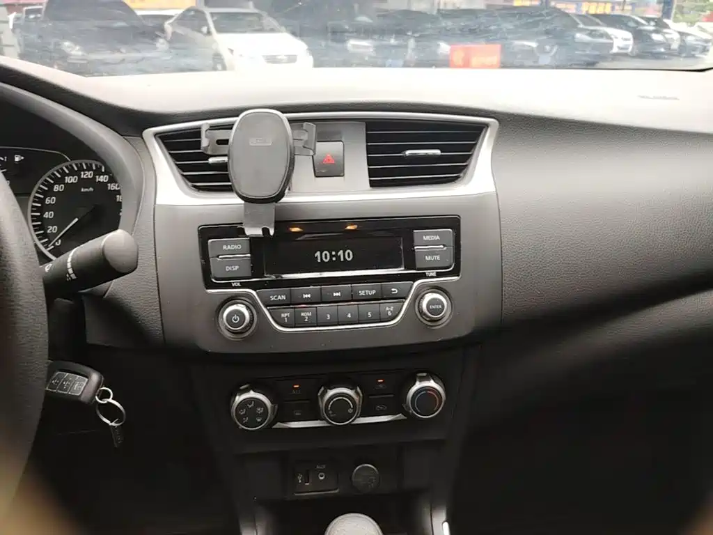 Nissan SYLPHY, миниатюра 9