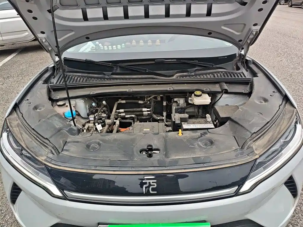 BYD Yuan UP 2024 401KM Leading Edition фото 11