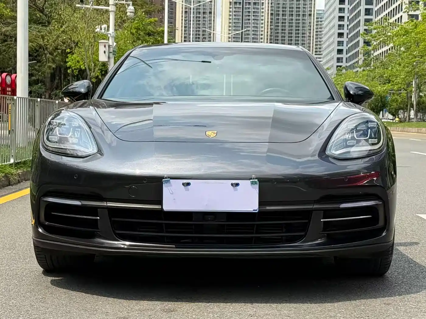 Porsche Panamera 2017 Panamera Executive Long Wheelbase 3.0T фото 2
