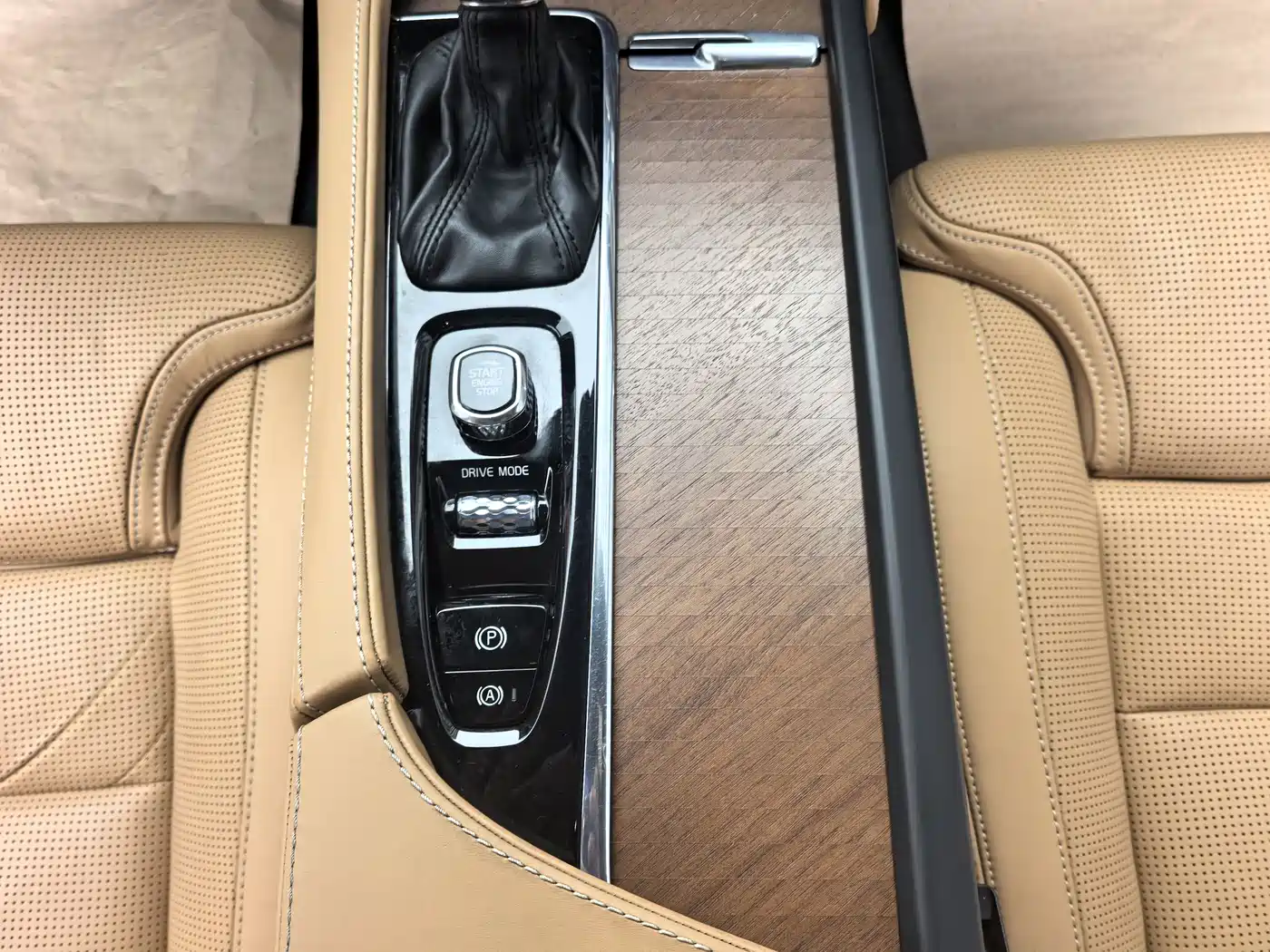 Фото 26 - Volvo S90