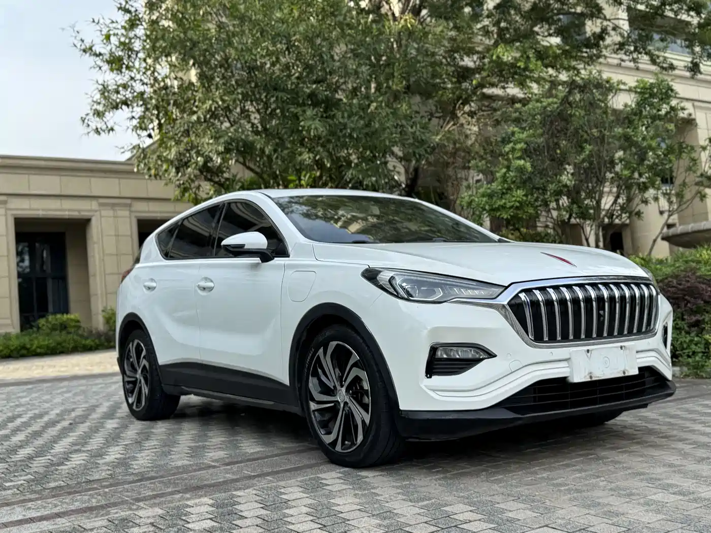 Hongqi E-HS3 2019 Smart Connection Flag Joy FWD Version фото 17