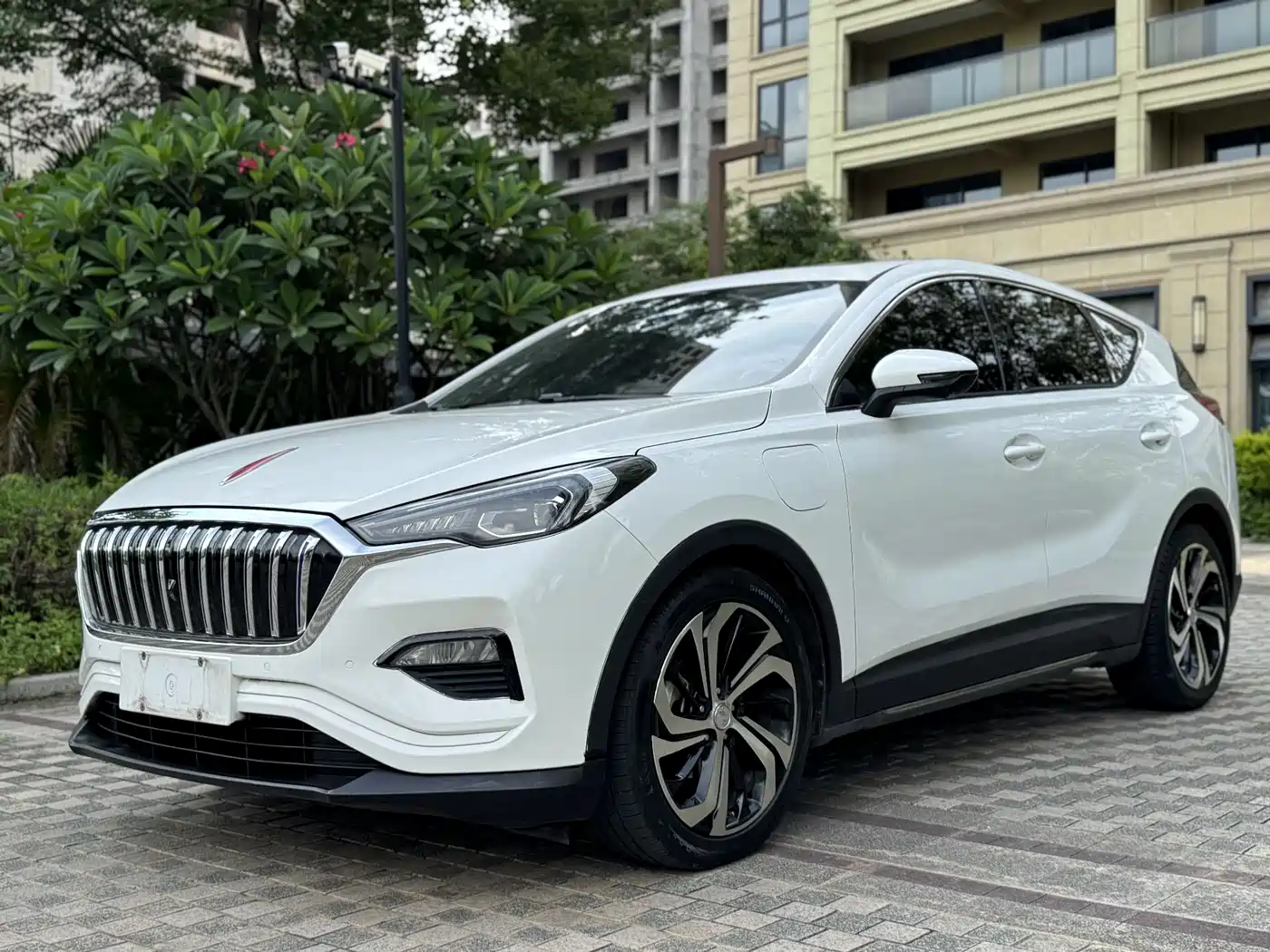 Hongqi E-HS3 2019 Smart Connection Flag Joy FWD Version