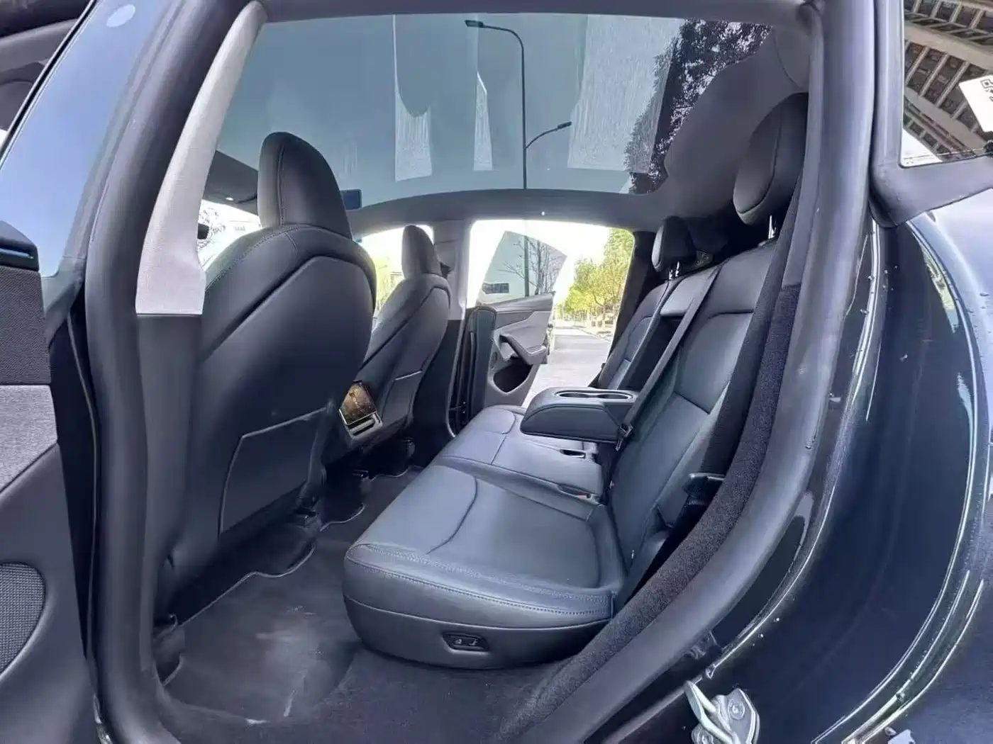 Tesla Model Y 2025 Rear-Wheel Drive фото 6