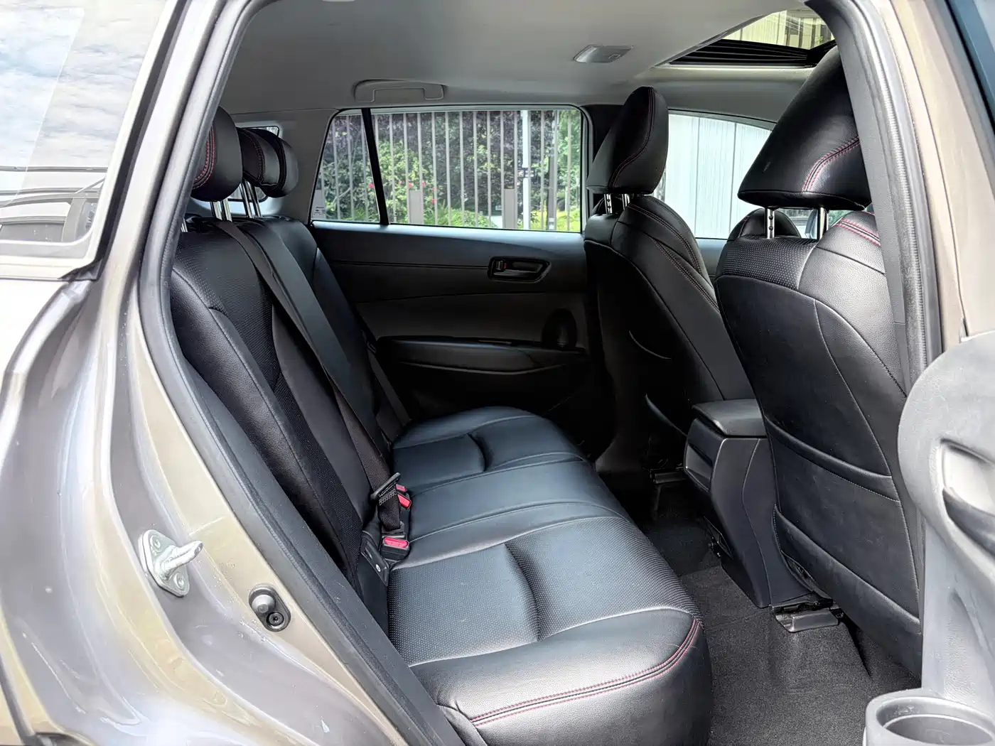 Toyota Frontlander 2023 2.0L CVT Leading Edition фото 17