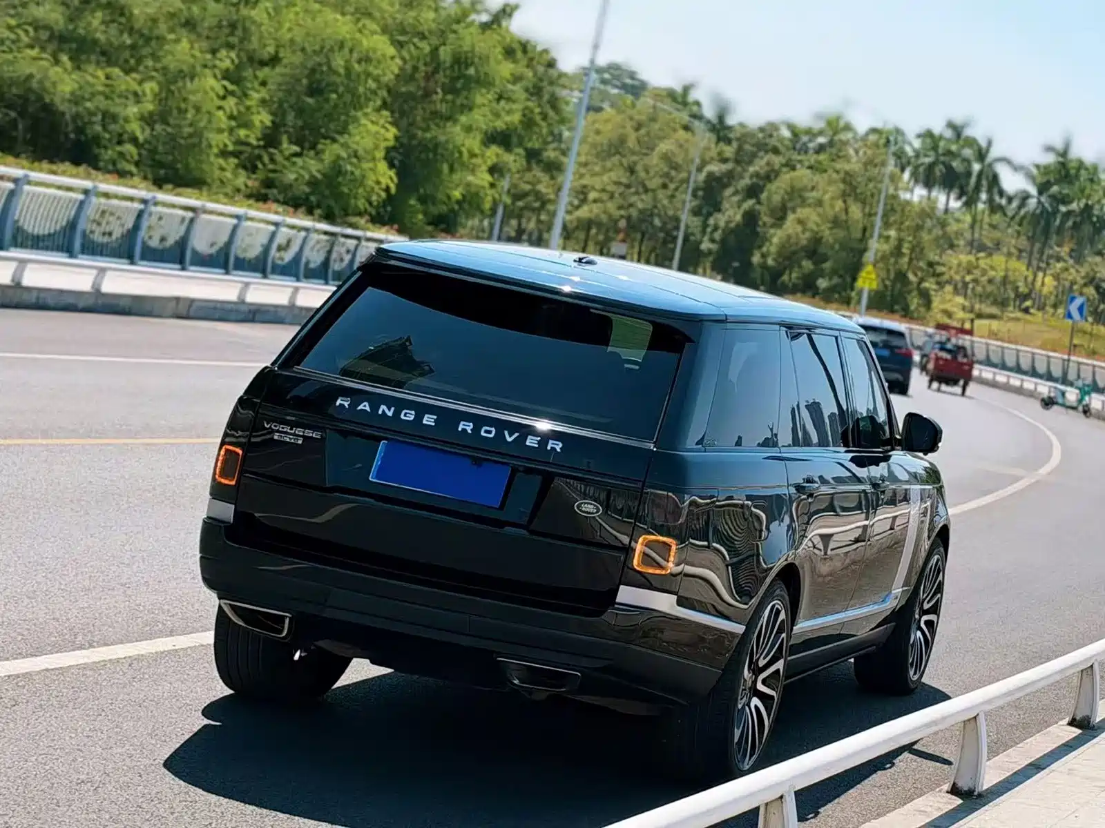 Фото 4 - Land Rover Range Rover