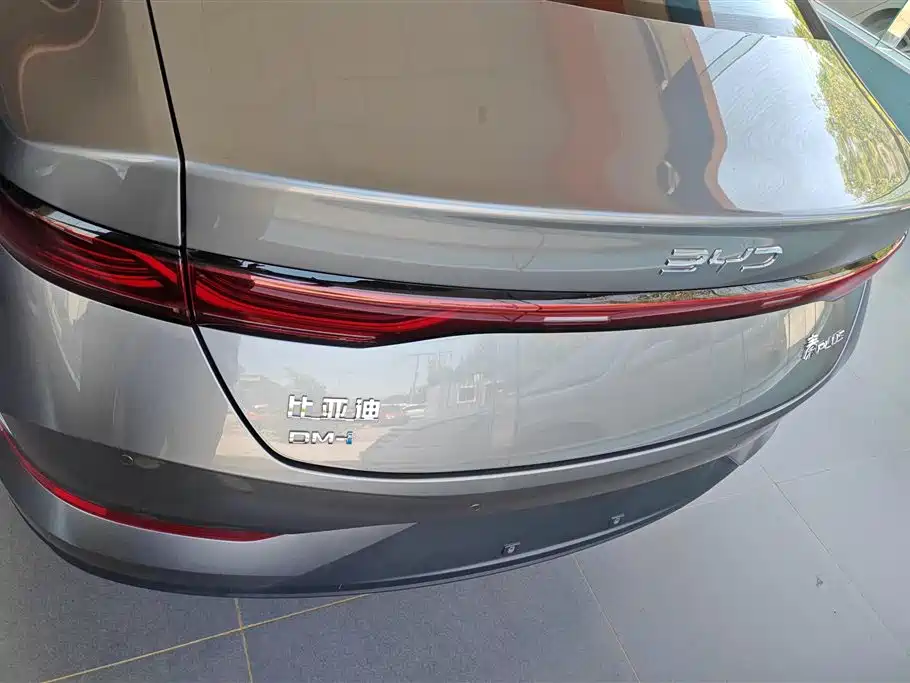 BYD Qin PLUS 2026 DM-i Smart Edition 128KM Progressive фото 4