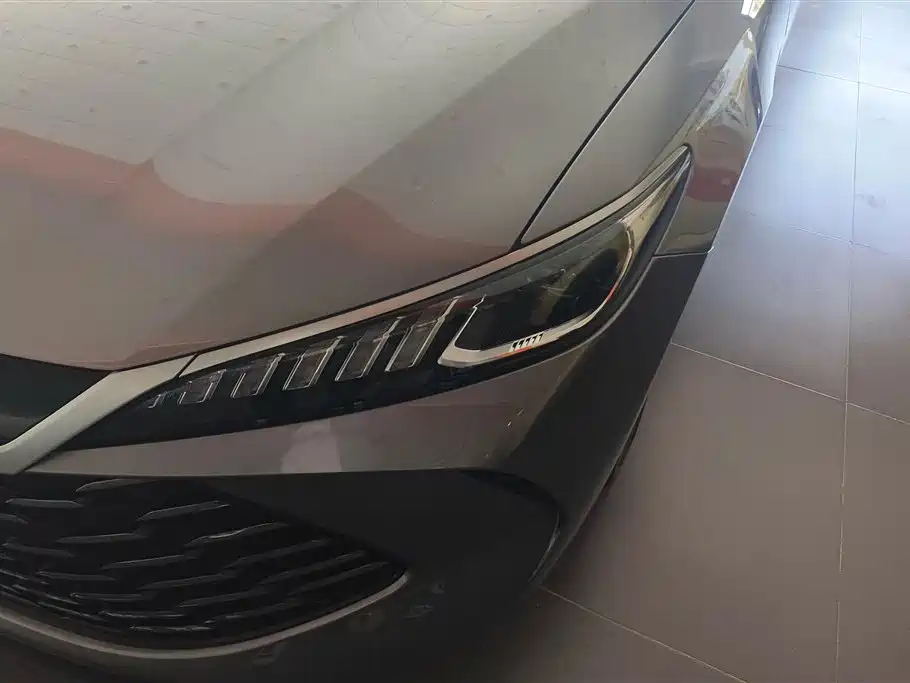 BYD Qin PLUS 2026 DM-i Smart Edition 128KM Progressive фото 5