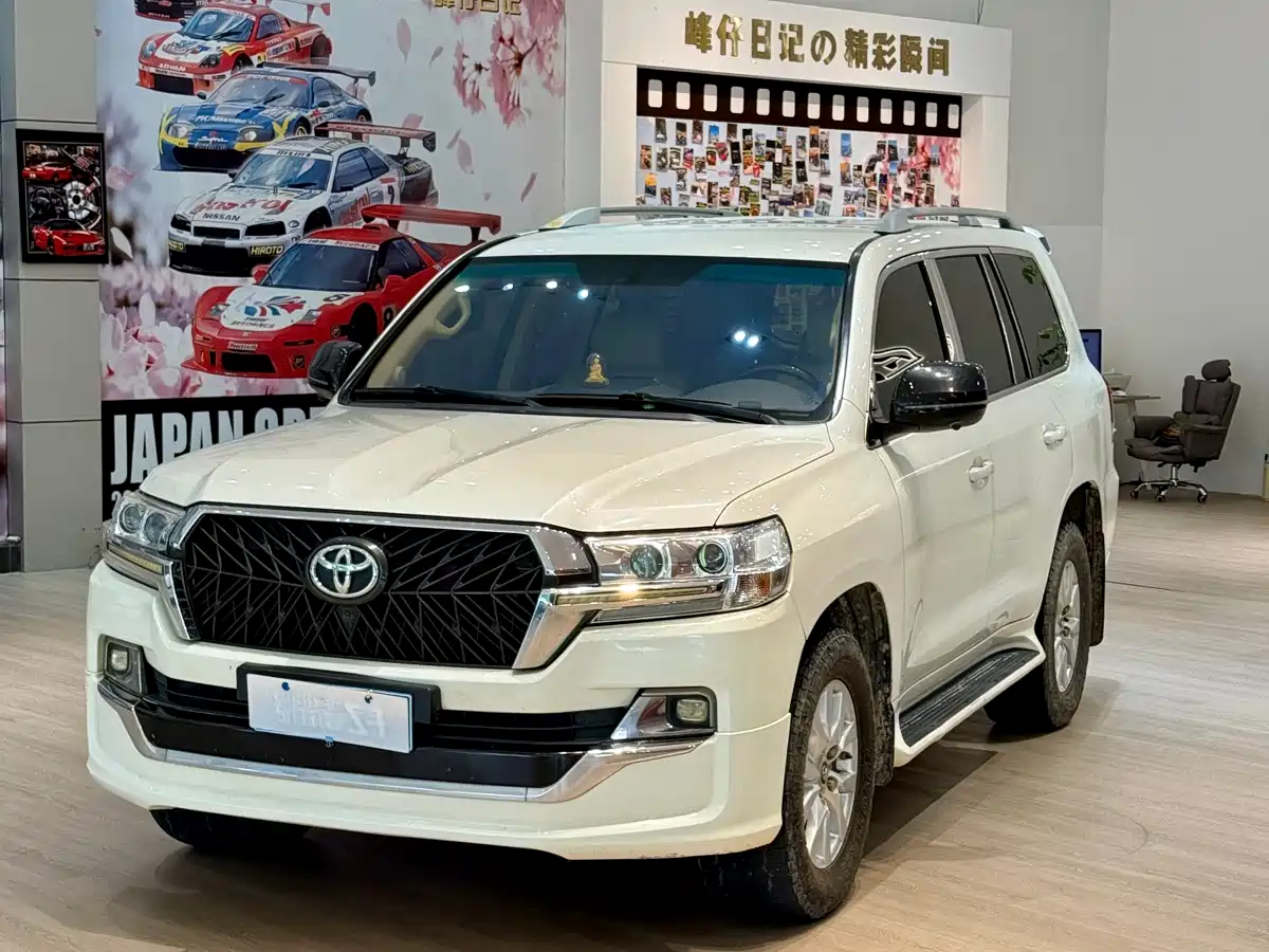 Toyota Land Cruiser (Import) 2017