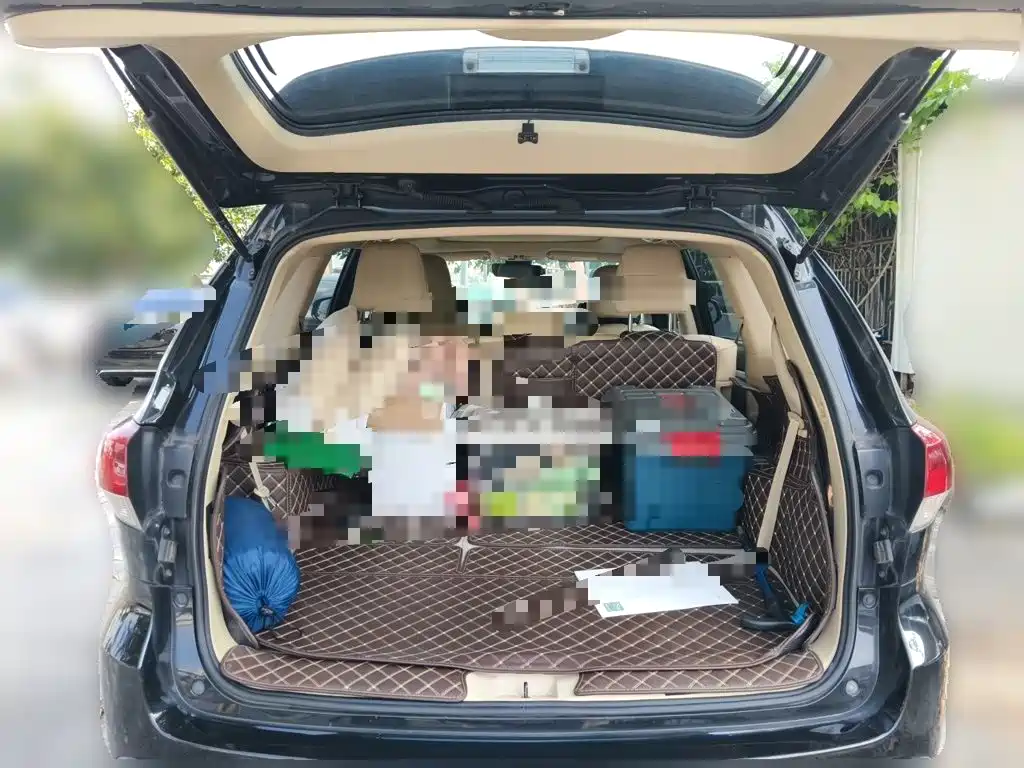 Photo 15 - Toyota Highlander