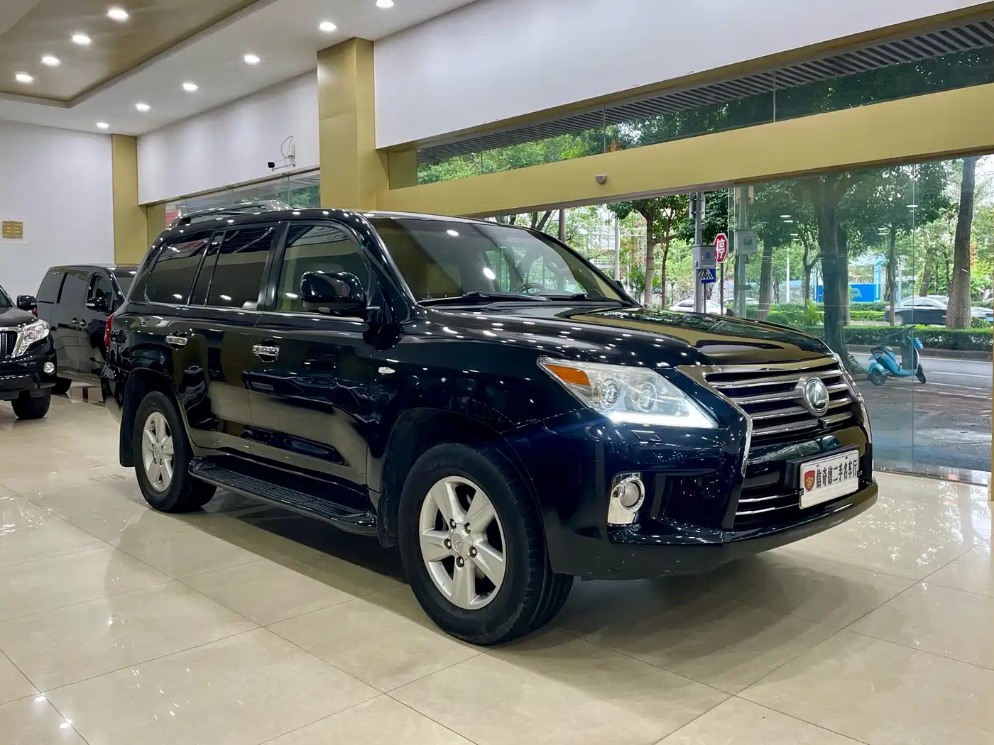 Lexus LX 2009 570 фото 6