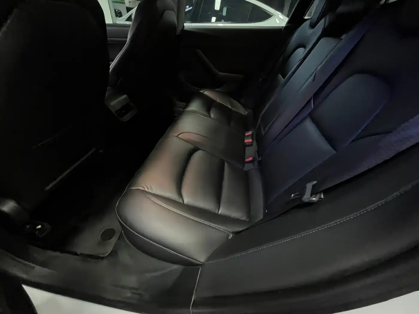 Фото 15 - Tesla Model 3