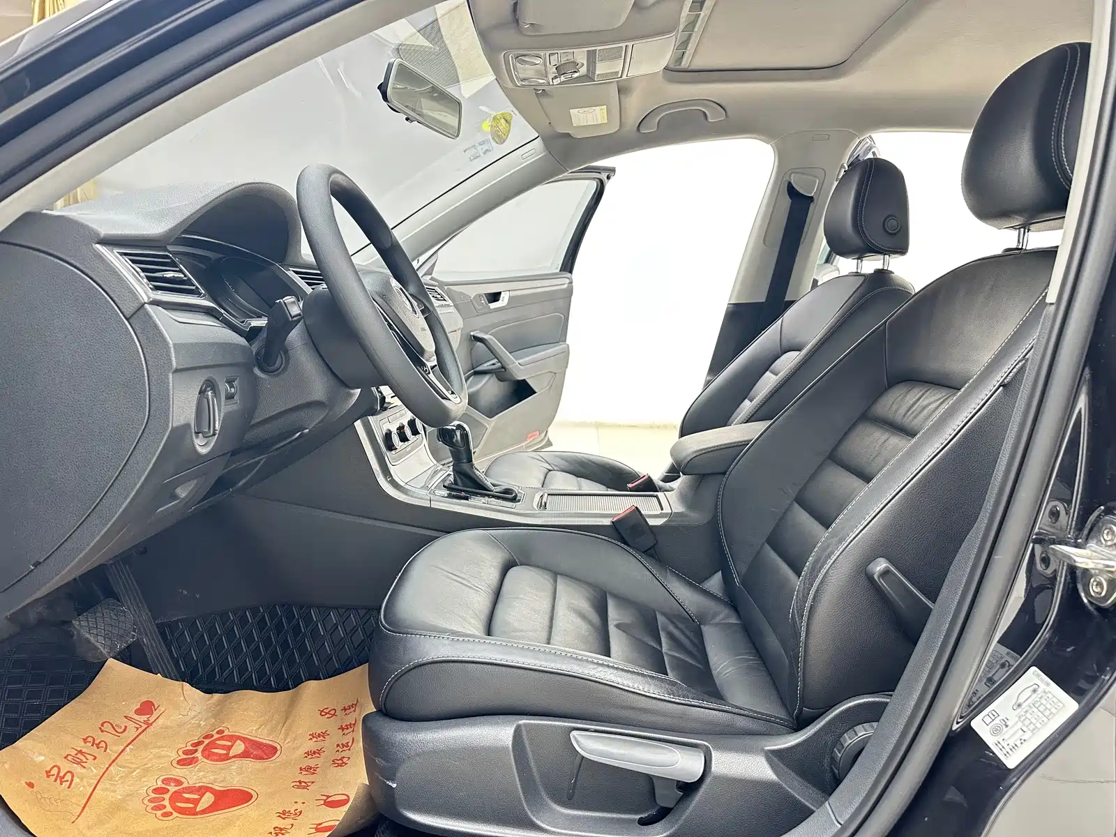 Фото 7 - Volkswagen Passat