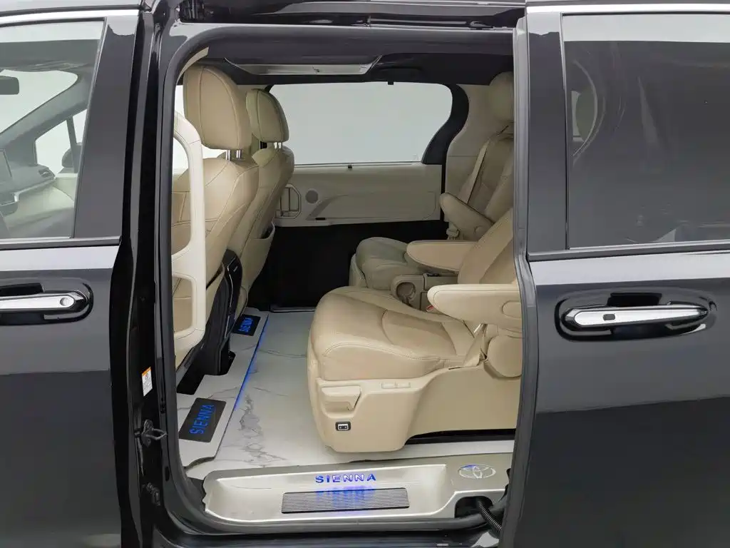 Toyota Sienna, миниатюра 15